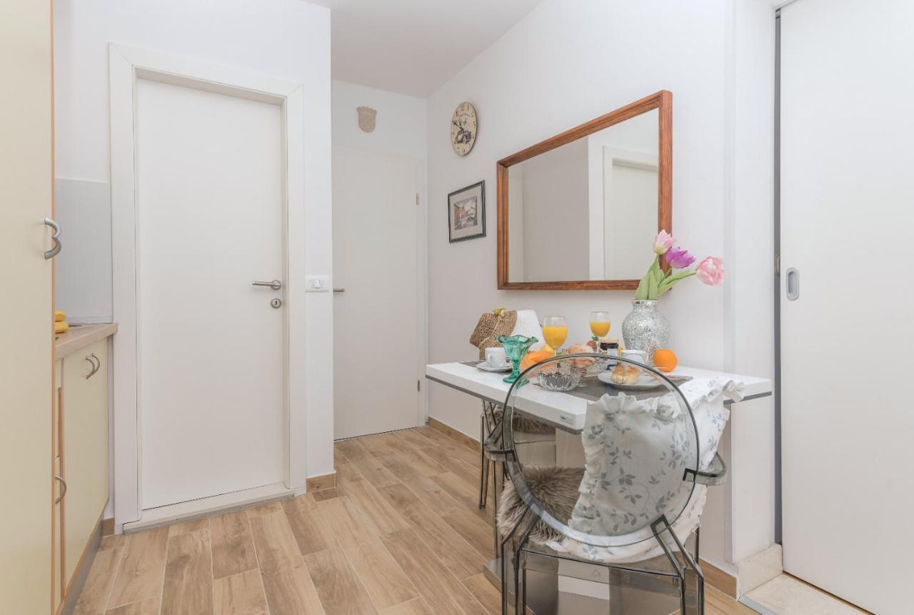 East Side Deluxe Suite Makarska Extérieur photo